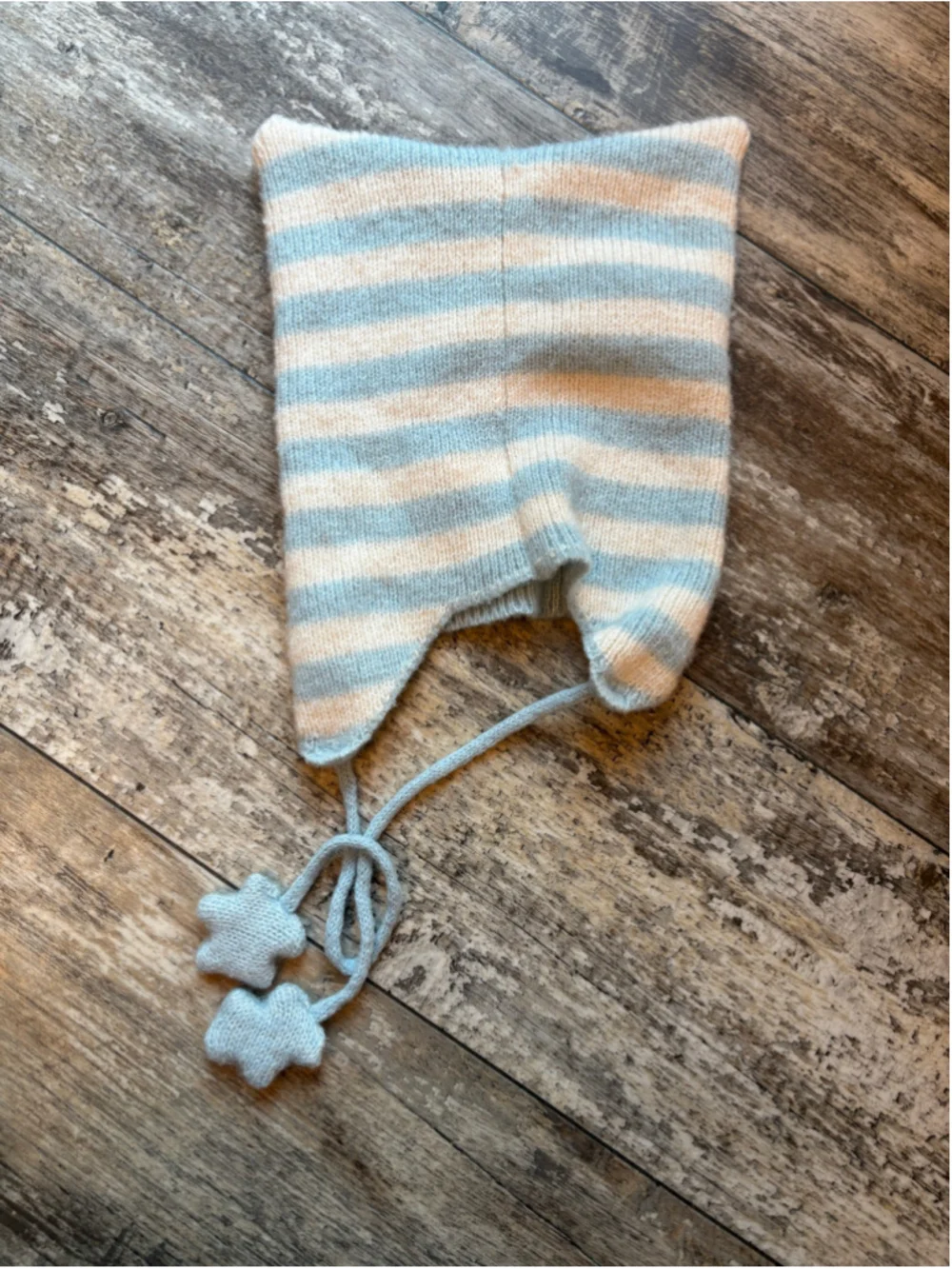 Delia’s Blue & White Striped Knit Earflap Hat with Star Tassels – OS